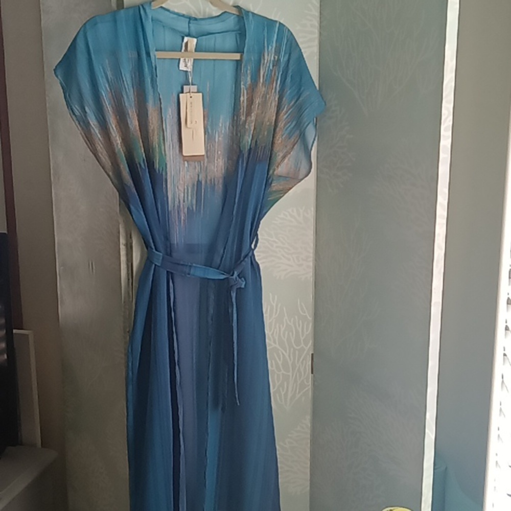 Ladies Cover-Up